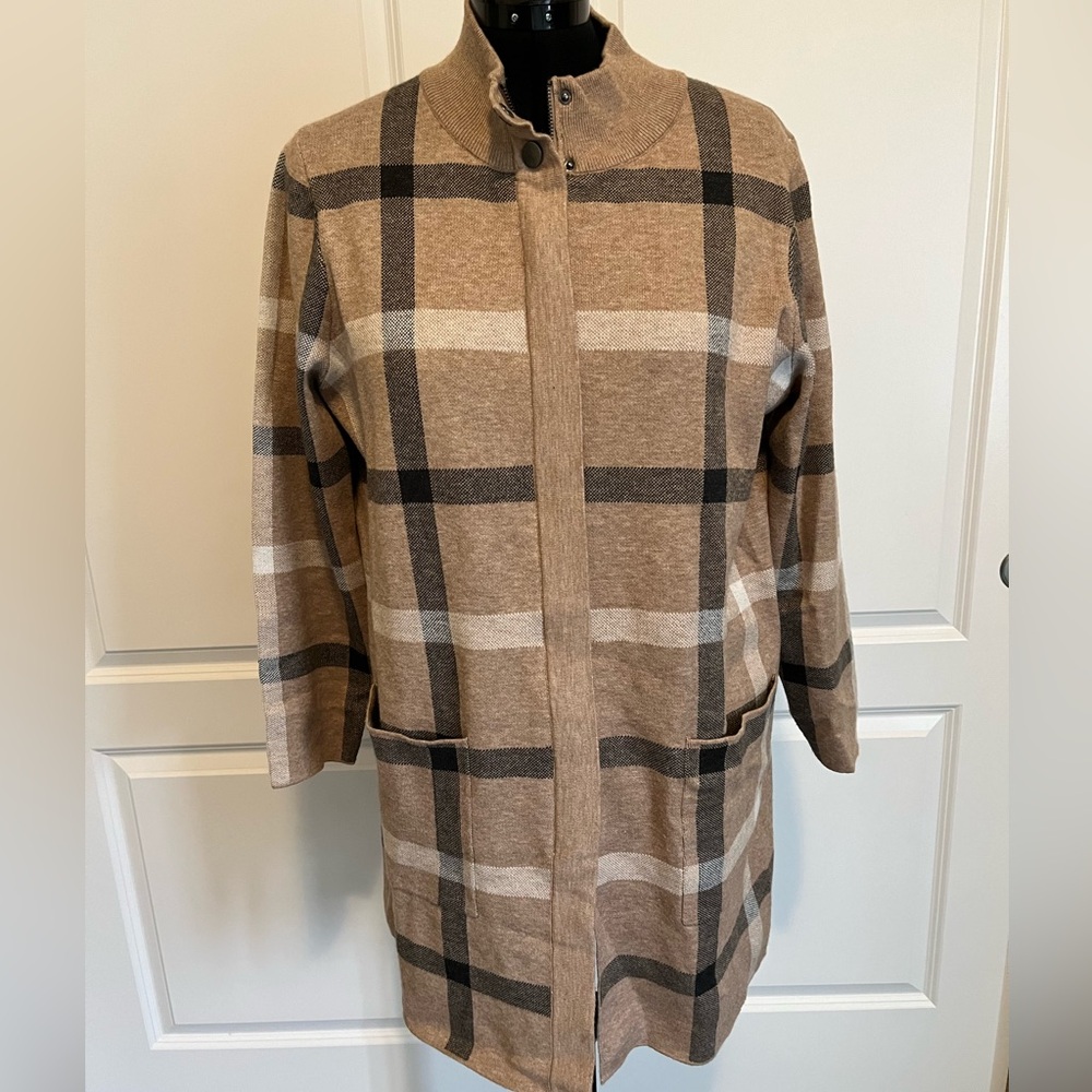 TAHARI Plaid Cartigan